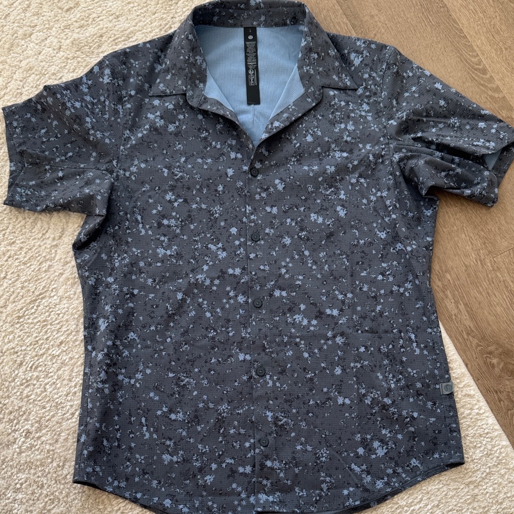 Lulu Lemon Men’s Printed Button Down Shirt